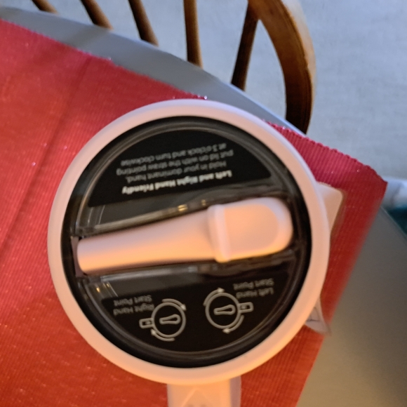 Traveler 20oz White Mug - Picture 2 of 5